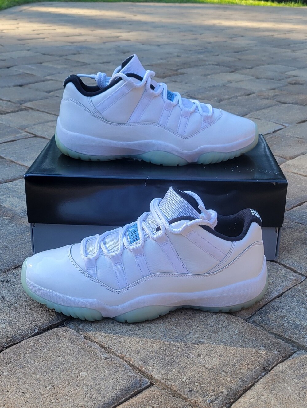 Jordan 11 Retro  Low 'Legend Blue'